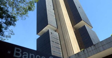 Copom Eleva a Selic para 14,25%: Histórico, Impactos e Motivos